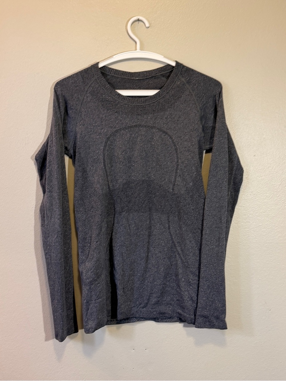 lululemon long sleeve shirt